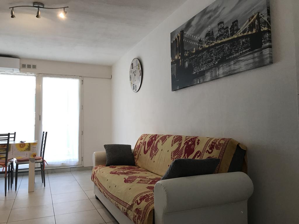 Le Cheret Apartment Nisa Exterior foto