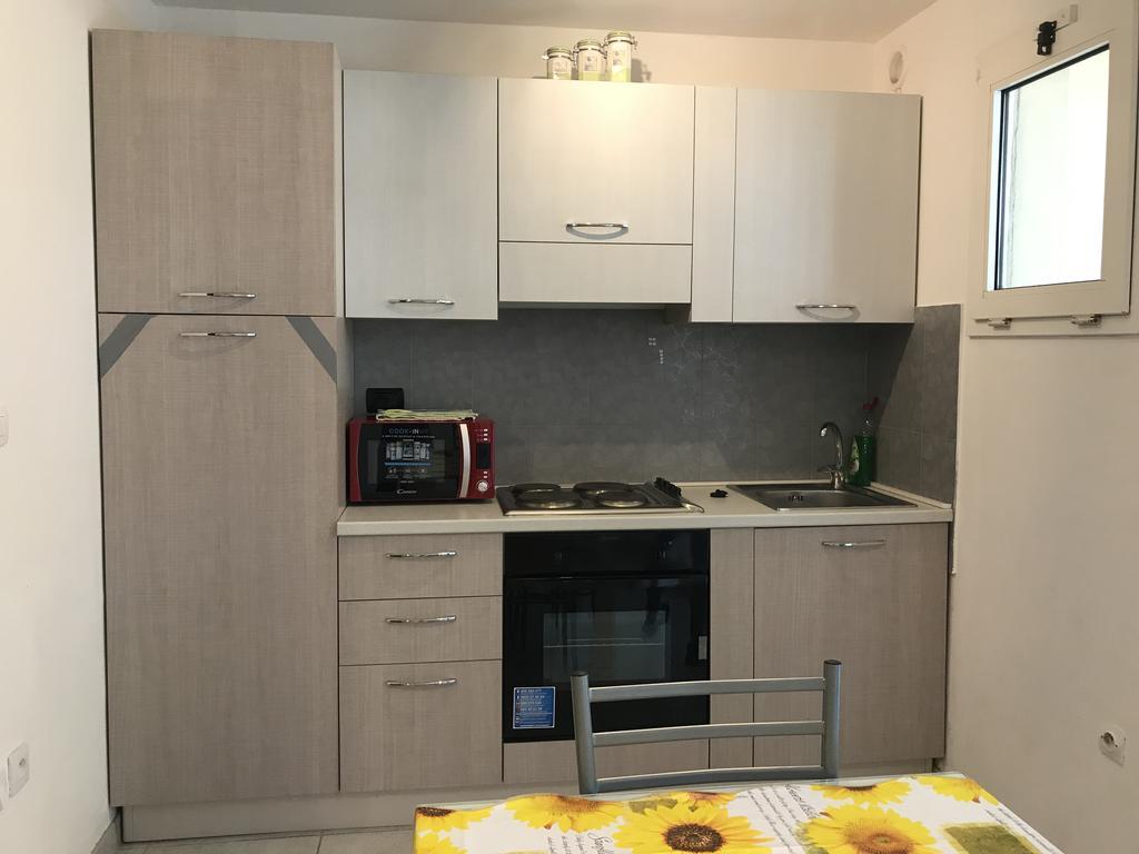 Le Cheret Apartment Nisa Exterior foto